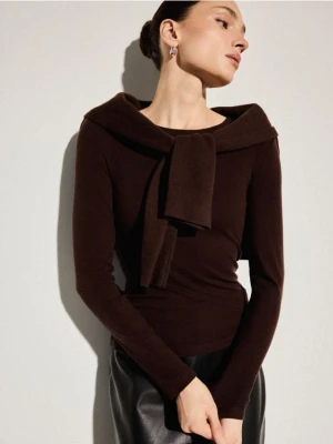 Mohito - Brązowy longsleeve z dodatkiem wełny - brązowy