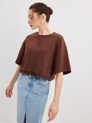 Mohito - T-shirt z koronką - brązowy