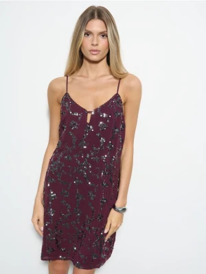 Mohito - Cekinowa sukienka mini - mahoń