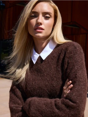 Mohito - Ciemnobrązowy sweter z wełną alpaki - brązowy