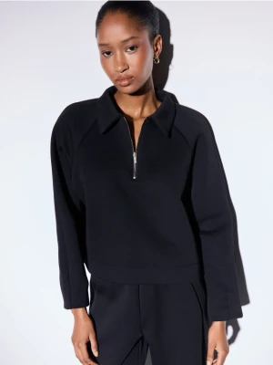 Mohito - Czarna bluza z kołnierzykiem - czarny