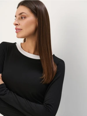 Mohito - Czarna bluzka basic - czarny