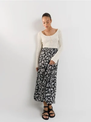 Mohito - Czarna spódnica midi z wiskozy - czarny