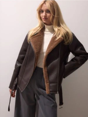 Mohito - Czekoladowa kurtka z futerkiem - ciemnobrązowy