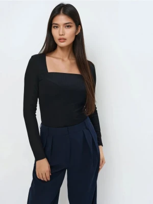 Mohito - Dopasowana bluzka - czarny