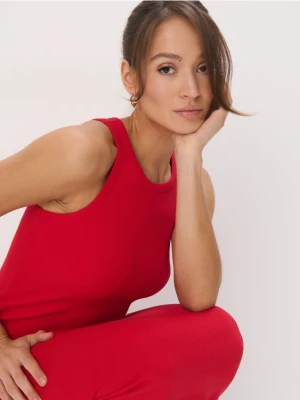 Mohito - Dopasowana czerwona sukienka midi - czerwony