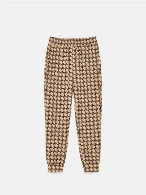 Mohito - Dresowe joggery w monogram - beżowy
