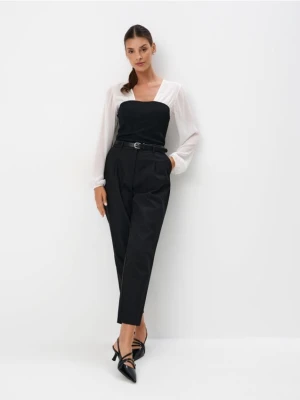 Mohito - Eleganckie czarne spodnie z paskiem - czarny