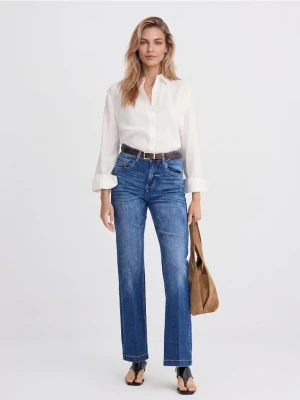 Mohito - Jeansy bootcut z paskiem - niebieski
