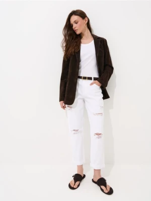 Mohito - Jeansy boyfriend z dziurami - biały