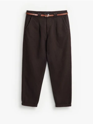 Mohito - Jeansy chino slim z paskiem - ciemnobrązowy