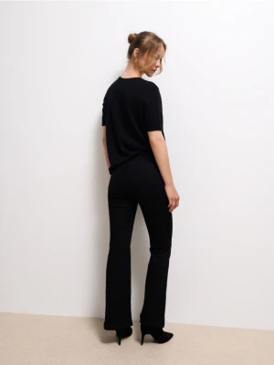 Mohito - Jeansy flare petite - czarny