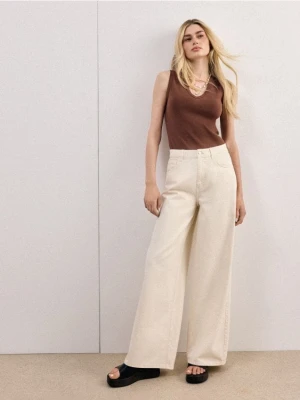 Mohito - Jeansy wide leg - kremowy