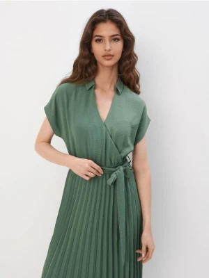 Mohito - Kopertowa sukienka midi - ciemny zielony