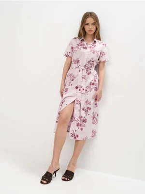 Mohito - Koszulowa sukienka midi w kwiaty - kasztanowy