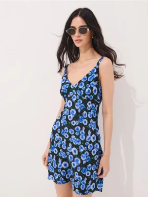 Mohito - Letnia sukienka mini w kwiaty - niebieski