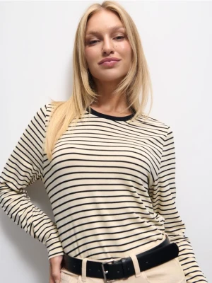 Mohito - Longsleeve w paski - kremowy
