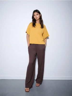 Mohito - Musztardowy t-shirt basic - musztardowy