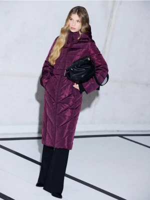 Mohito - Pikowany burgundowy płaszcz - mahoń