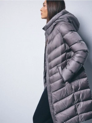 Mohito - Pikowany szary płaszcz z naturalnym puchem - szary