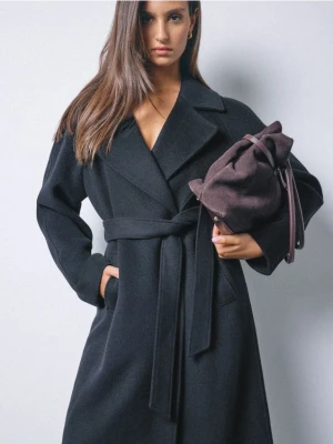 Mohito - Płaszcz z wełną i domieszką kaszmiru - czarny