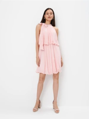 Mohito - Plisowana sukienka mini - pastelowy różowy