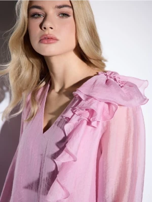 Mohito - Różowa bluzka z ozdobnym detalem 3D - fuksjowy