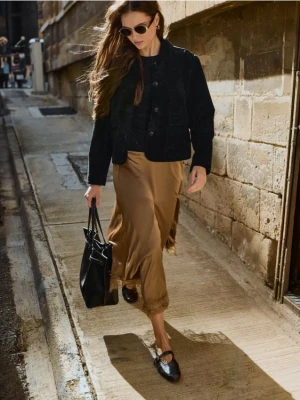 Mohito - Satynowa spódnica midi - brązowy