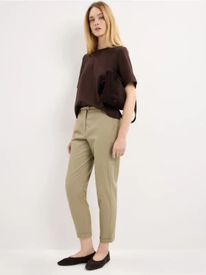 Mohito - Spodnie chino slim z paskiem - zielony