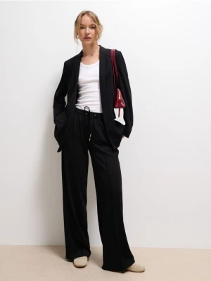 Mohito - Spodnie dresowe - czarny