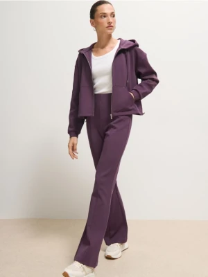 Mohito - Spodnie dresowe flare - ciemny fiolet
