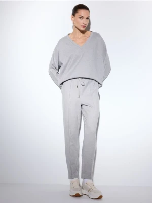 Mohito - Spodnie dresowe - szary