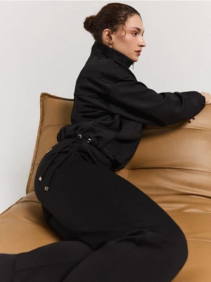 Mohito - Spodnie dresowe z wiskozą - czarny