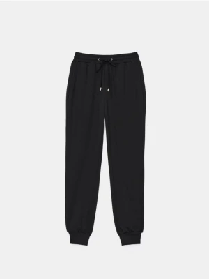 Mohito - Spodnie dresowe z wiskozą - czarny
