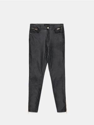 Mohito - Spodnie skinny PETITE - czarny