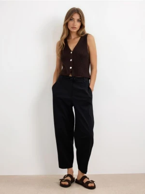 Mohito - Spodnie slouchy - czarny