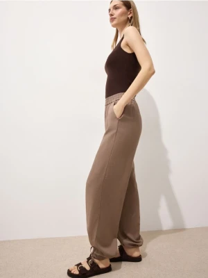 Mohito - Spodnie wide leg - brązowy