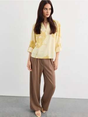 Mohito - Spodnie wide leg z lyocellu - brązowy