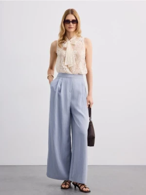 Mohito - Spodnie wide leg z zakładkami - błękitny