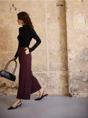 Mohito - Spodnie z paskiem - mahoń