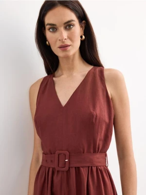 Mohito - Sukienka midi z paskiem - kasztanowy