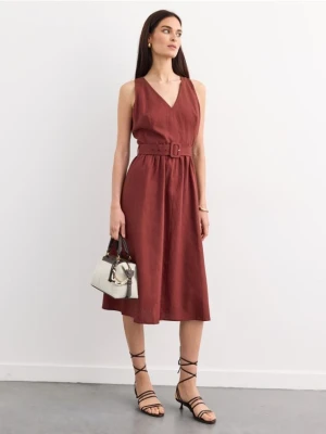 Mohito - Sukienka midi z paskiem - kasztanowy