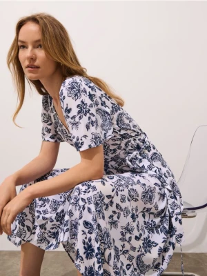 Mohito - Sukienka midi z wiskozy - biały