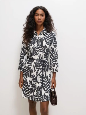 Mohito - Sukienka mini w roślinny print - czarny