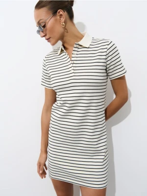 Mohito - Sukienka mini z kołnierzykiem polo - biały