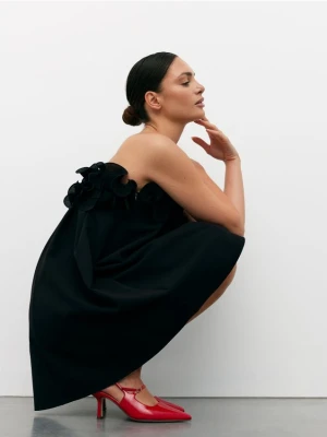 Mohito - Sukienka mini z ozdobnym dekoltem - czarny