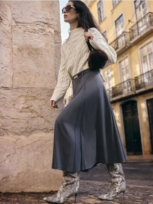 Mohito - Szara spódnica midi z paskiem - szary