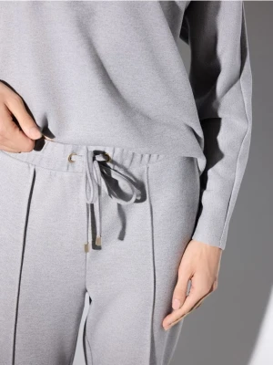 Mohito - Szare spodnie dresowe - szary