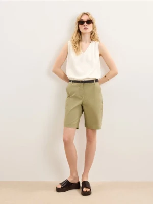 Mohito - Szorty bermudy z paskiem - oliwkowy