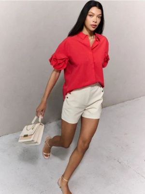 Mohito - Szorty z ozdobnymi guzikami - beżowy